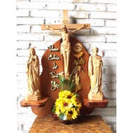 Catholic altar: wooden altar, 30cm high wooden statue