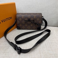 LV M83613 Steamer 經典花紋翻蓋斜背包