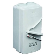 LEGRAND INSULATOR SWITCH IP66 32A/2P 250V 50/60Hz (735301)