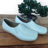 PUTIH Women's nursing shoes, white flat shoes, free socks