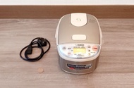 日本 Zojirushi 象印 0.5L NS-LAQ05 快思邏輯 電飯煲 Rice Cooker