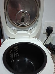 Panasonic  rice cooker IH  SR-AC071 W
