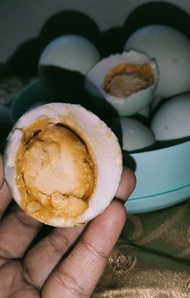 Telur Asin Gurih berminyak