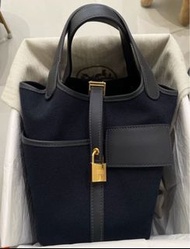 💓🎠 Hermès 愛馬仕 Picotin 18 Cargo 菜籃子包，深海藍拼黑帆布，金扣 U刻, 有單