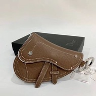 DIOR SADDLE 牛皮小馬鞍 KEYRING 鑰匙圈 掛飾 吊飾 迪奧 咖啡色零錢包