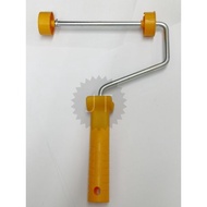 [JT eSTORE] HUNTER/ ANZA 7" Paint Roller Handle / Batang Cat
