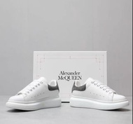 Alexander McQueen 小白鞋牛皮皮革 簡約百搭 灰尾