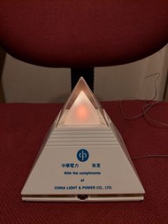 1994 CLP am/fm RADIO 中電金字塔型收音機