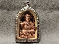 屈膠戰化 2556 象神