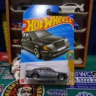 Hot Wheels Mercedes-Benz 500 E