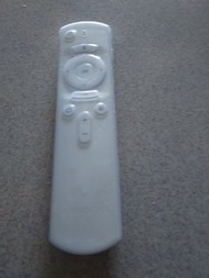 二手新版小米9白色通用版遙控器(附保護膜,台南可面交)