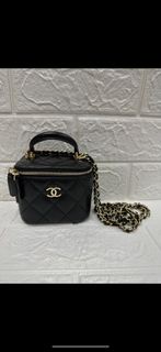 二手商品90%New｜Chanel mini vanity with handle黑色 手柄小方盒子 黑色淡金扣 羊皮 小廢包😍Full Set with copy receipt 可陪驗🎈