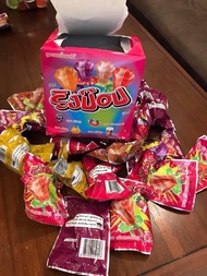 1 hộp kẹo nhẫn Thái Lan 24 chiếc