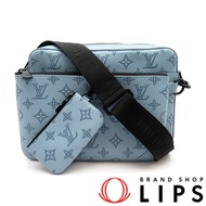 路易威登 Trio Messenger M14781 Monogram Shadow 女士斜挎包

天藍色 [二手]