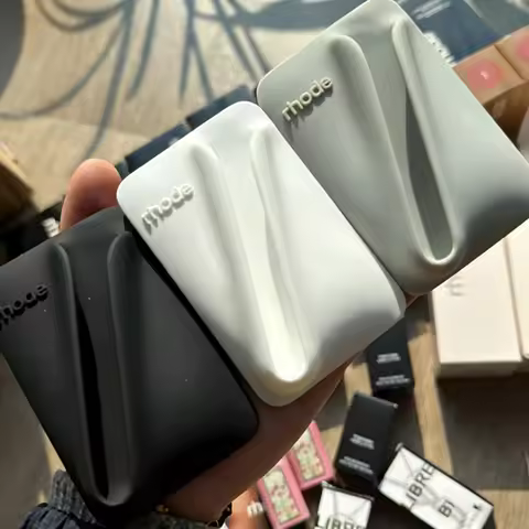 Brand New Magnetic SNAP-ON LIP CASE Lip Holder with MagSafe Case for IPhone 17 Air 16 15 14 13 12 11