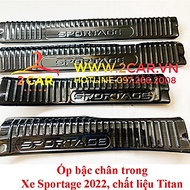 Ốp bậc cửa, Nẹp bước chân trong ngoài xe Kia Sportage 2022, 2023 chất liệu Titan cao cấp