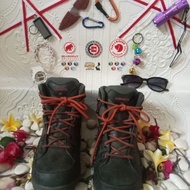 Lowa bormio GTX hiking shoes