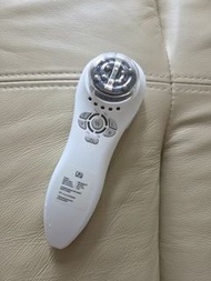 DR's Secret Facial Device