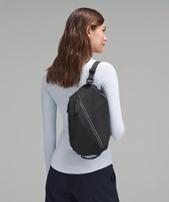 Lululemon Fast Track Bag 2.0 黑色斜挎包