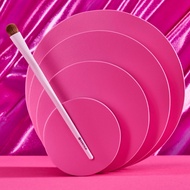 essence eyeshadow brush