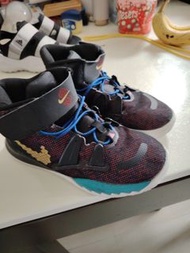 Nike 35號 籃球鞋兒童鞋
