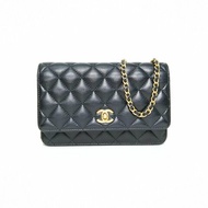 CHANEL CFWOC19黑色羊皮晶片開金扣金球調節扣肩帶肩背包