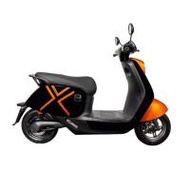 รถจักรยานยนต์ไฟฟ้า EM QAREZ 2000W สีดำ/ส้ม (1306511)