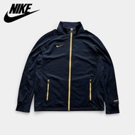 เสื้อแจ็คเก็ตมือสอง Nike สีดำ โลโก้-ซิป สีทอง ผ้าวอร์ม Dri-fit อก 46 ยาว 27 สภาพใหม่ 95%