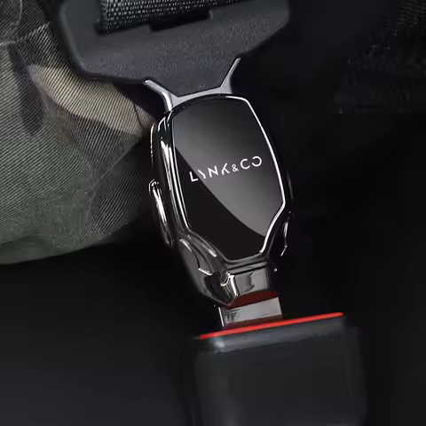 1pcs Car seat belt locker carabiner extender insurance belt insert buckle for Lynk&Co 01 05 09 02 Ly