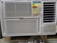 美的 1½匹定頻淨冷窗口式冷氣機