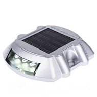 XML-Solar ไฟหมุดถนน โซล่าเซลล์ 6 LED เเสง สีขาว