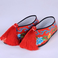 Women's Embroidered Flat Opera Shoes - Inspired by Traditional Costumes