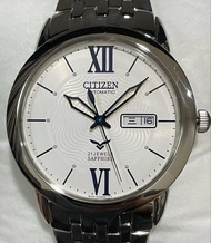 นาฬิกาข้อมือผู้ชาย CITIZEN Automatic รุ่น NH8261-65A ขนาดตัวเรือน 40 มม. หน้าปัดสีขาว ตัวเรือน สาย Stainless Steel สีเงิน