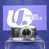 『Trade In優惠』螢幕有黑角 Olympus E-PL7 w/ 45mm F1.8 連鏡套裝 16MP M43 輕巧機身 等效90mm F1.8大光圈 淺景深 自拍螢幕 內置防手震 Micro4