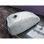 CB 200 Custom Japstyle Classic Bobber Scrambler CB200 PNP Motorcycle Thunder Tiger Tank