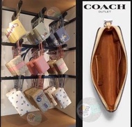 Coach outlet迪士尼特別版 Disney Princess x Coach 小手袋 (Retail無得賣)