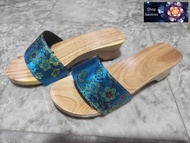 Guốc Gỗ Guốc Mộc Cao 5 Phân Quai Gấm Lụa ( Có đóng thêm đế cao su )