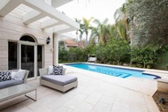 Luxurious &amp; Exclusive Villa, 10 min from the beach