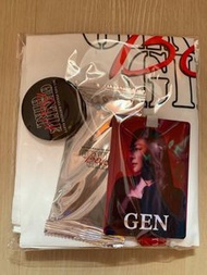 Faye Peraya 曼谷生日場Gen區周邊+親筆簽名海報