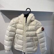 Moncler 蒙口可以穿很大的兒童外套