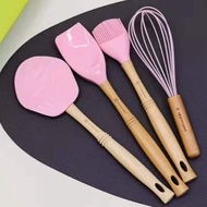 Le Creuset silicone spoon shovel shovel oil brush pumpkin shovel shovel egg beater chopsticks Tube t