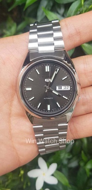 นาฬิกา SEIKO 5 Automatic รุ่น SNXS79K  นาฬิกาผู้ชายสายแสตนเลสสีเงิน หน้าปัดดำ มั่นใจ ของใหม่ ของแท้ ประกันศูนย์ 1 ปีเต็ม (ส่งฟรี เก็บเงินปลายทางได้)