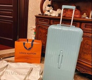 rimowa essential trunk plus size 33