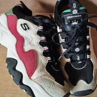 SEPATU SNEAKER SKECHERS X ONE PIECE (Preloved)