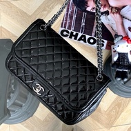 Chanel香奈兒 13B 黑銀CF漆皮口蓋鏈條包 18開 30cm