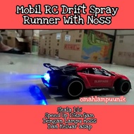 Mobil Remote Drift Racing Spray Runner Skala 1:16/ Mobil RC Drift