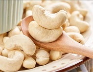 Premium Raw Cashew Nut from (India) Kacang Gajus Mentah - 200gm/500g/1000gm.1kg.