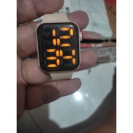 Led watch*