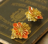 老又好古董珠寶 巴黎世家Balenciaga琺瑯線條花夾式耳環 C1090