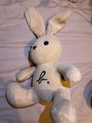 Agnes b兔仔玩具公仔